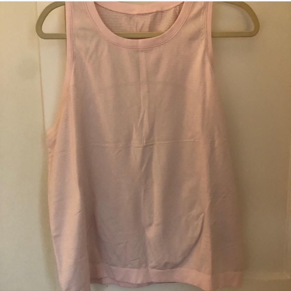Lululemon swiftly relaxed muscle tank size 12